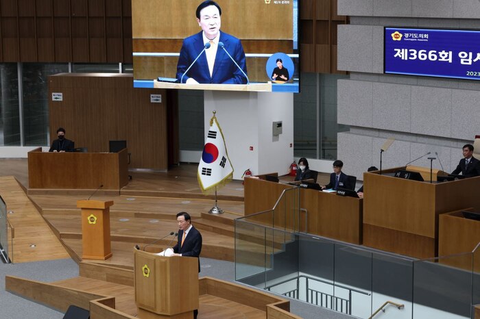 임태희 경기도교육감이 7일 ‘도의회와 같은 목표를 향해 함께 나아가며 경기교육의 변화 만들겠다’며 도의원들에게 힘을 모아줄 것을 당부했다.