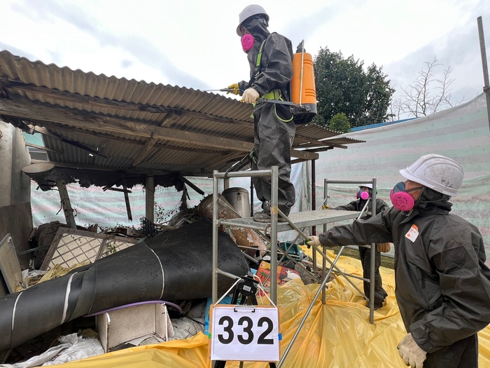 용인특례시가 노후 슬레이트 지붕의 철거비용을 지원한다