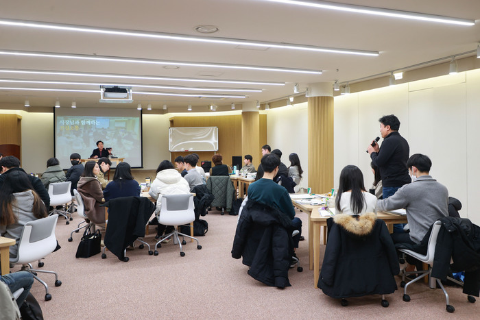 남양주시(시장 주광덕)는 2월 22일부터 24일까지 3일간 신규 공무원의 가치관 확립과 조직 적응, 기초 직무 능력 향상을 위해 ‘2023년 상반기 신규 공무원 교육(1기)’을 실시한다.