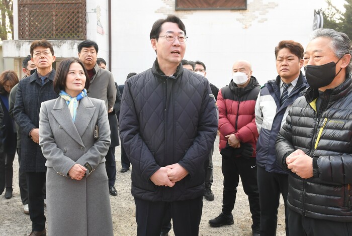 정명근 화성시장이 24일 박병화 거주지 주변에 대한 현장점검을 실시했다.