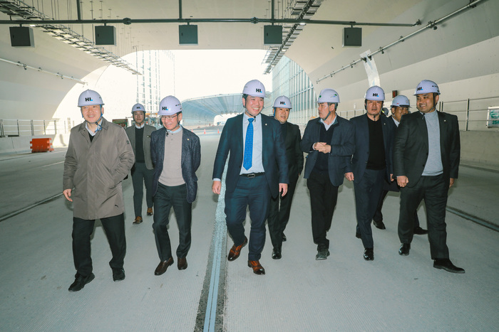 화성시의회 도시건설위원회 정흥범 위원장을 비롯한 김상균 부위원장, 김상수, 유재호, 이계철, 임채덕 의원은 지난 27일, 동탄JCT~기흥동탄IC 구간 경부고속도로 직선화사업 공사 현장을 방문했다.