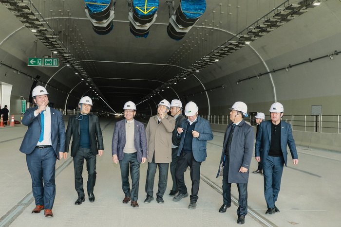 화성시의회 도시건설위원회 정흥범 위원장을 비롯한 김상균 부위원장, 김상수, 유재호, 이계철, 임채덕 의원은 지난 27일, 동탄JCT~기흥동탄IC 구간 경부고속도로 직선화사업 공사 현장을 방문했다.