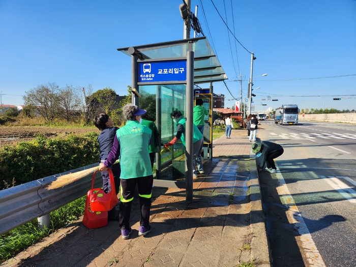 평택시(시장 정장선)는 영농활동이 시작되는 새봄을 맞아 생활 곳곳에 방치된 생활폐기물을 정비하기 위해 새봄맞이 일제 대청소를 실시한다