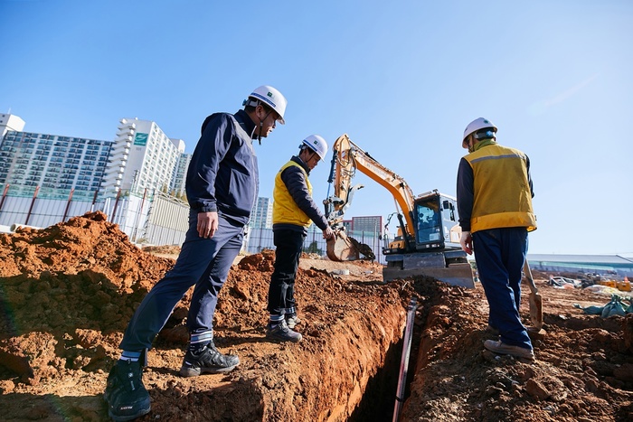 경기도가 도시가스 보급 확대를 위해 내년까지 총 491㎞의 도시가스 배관망을 새로 설치한다.