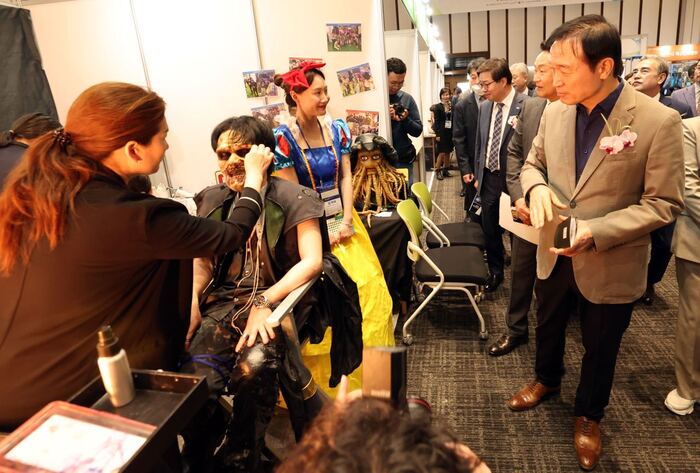 경기도교육청(교육감 임태희)이 3일 경기도기능경기대회와 달.고.나.(달콤한 고졸 취업 나도 할래) 채용박람회를 전국 최초로 동시에 개최했다.