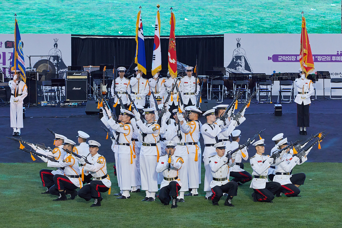 아트밸리 아산 제62회 성웅 이순신 축제 폐막식 장면