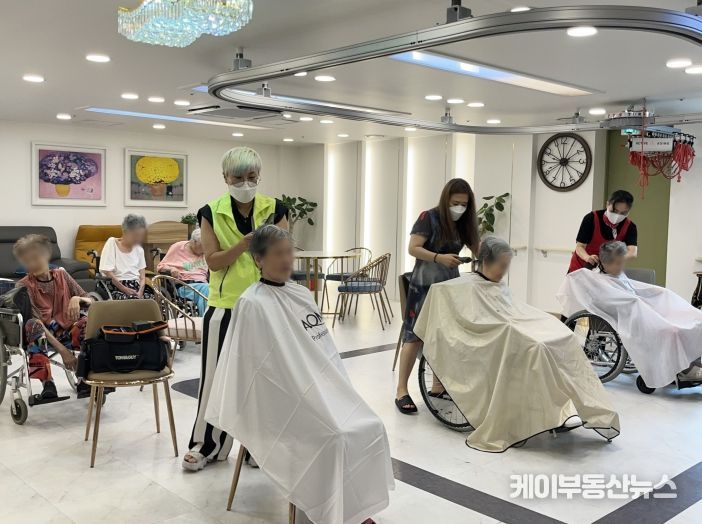 수원시 팔달구, ‘행복나눔 미용봉사단’ 미용봉사 활동 재개
