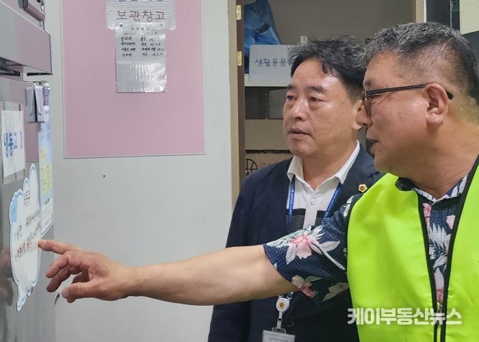 김동규 경기도의원, 현장 애로사항 청취를 위한 안산사랑푸드뱅크 방문