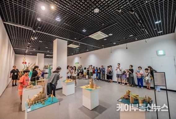 광주시문화재단 2024 가족 목공 예술 프로그램 「나무와, 미래도시」
