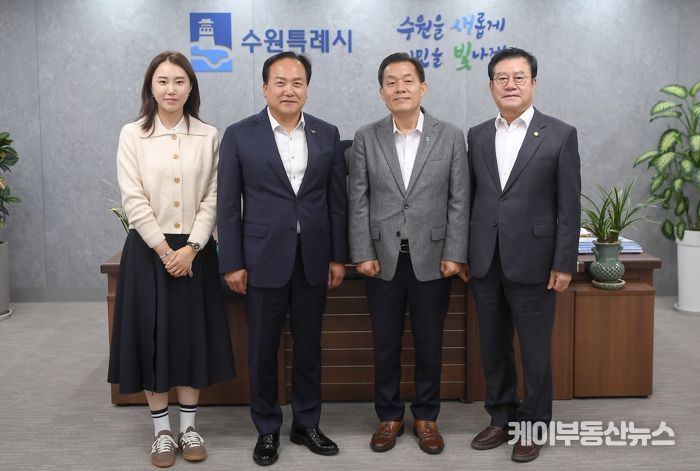 이권재 오산시장, 이재준 수원시장 찾아가 “운암뜰 AI시티 도시개발사업 지분 유상 양도 부탁”