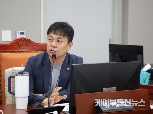 유영일 경기도의회 도시환경위원회 부위원장, "아이들이 안전한 경기도 조성에 힘써야" 친환경 경기아이누리놀이터 조성 위한 TF 구성 제안