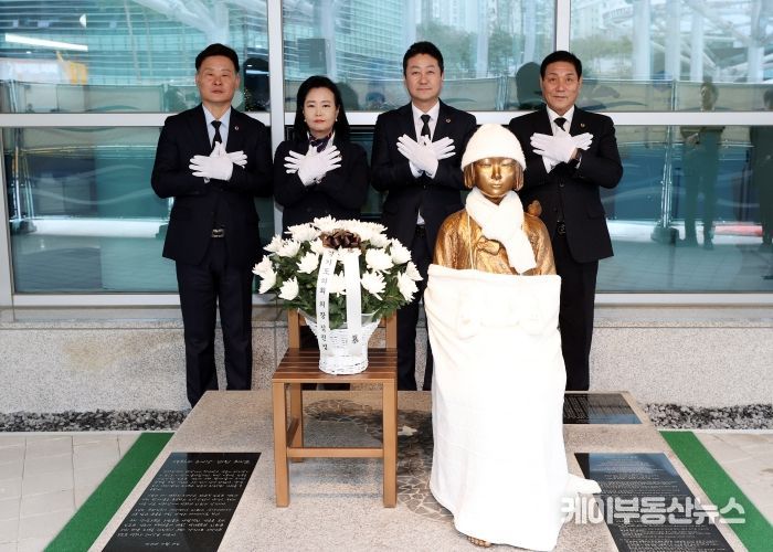 김진경 의장, 13일 ‘경기도의회 평화의 소녀상 건립 6주년 추모식’ 엄수