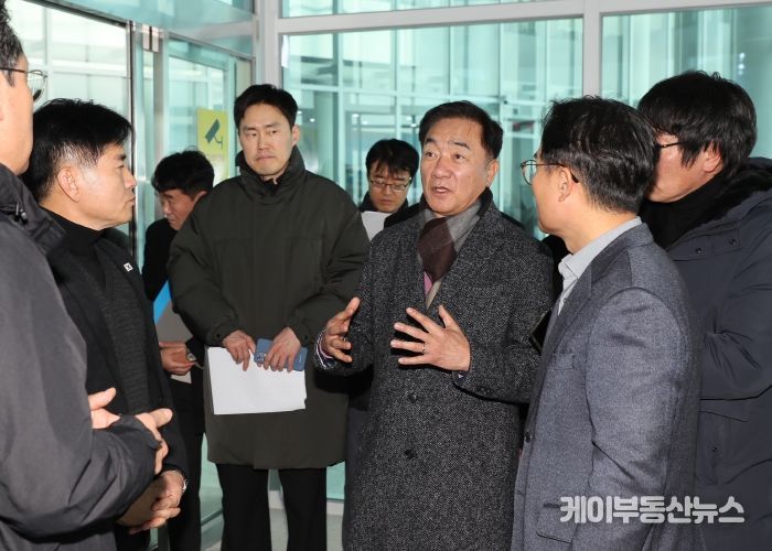 평택시, 평택항 국제여객터미널 정상화 위해 현장점검