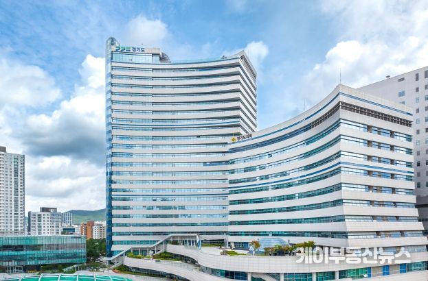 미국 에너지부 민감국가 지정에 다시 ‘서한외교’ 나선 김동연 경기도지사, 10개 주 주지사에 “경기도와 주정부 간 경제·기술 파트너십은 더욱 강해질 것”
