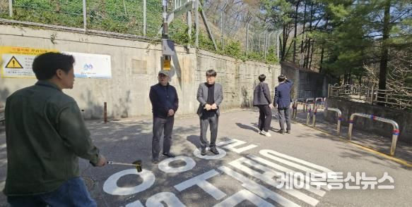 성남시의회 이군수 의원, 단대초 통학로 민원 해결 위해 현장 방문!