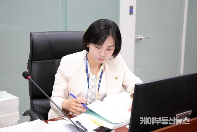 경기도의회 황세주 의원, 결산심사서 부실한 집행률, 사업계획 등 지적하며 '정책 신뢰' 강조