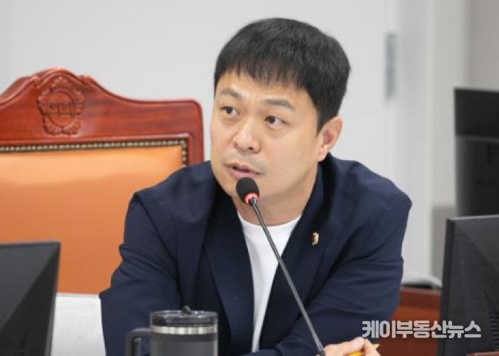 경기도의회 도시환경위원회 유영일(국민의힘, 안양5) 부위원장