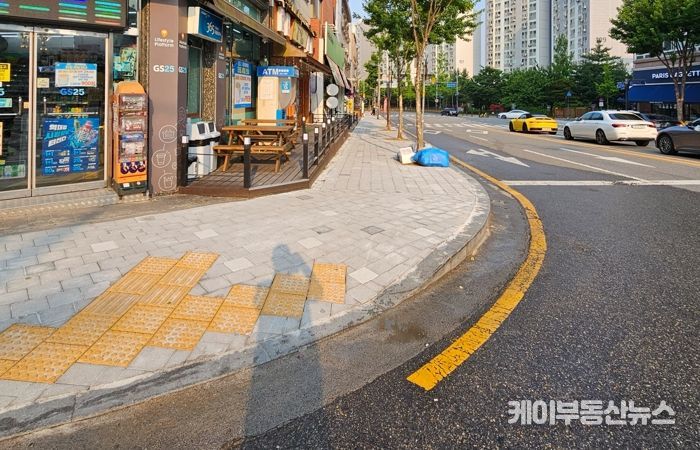 흥덕초 공사 후 모습