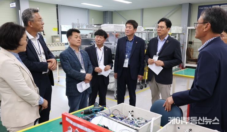 경기도의회 더불어민주당 반도체 산업 경쟁력 강화 모색