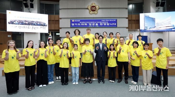 황대호 위원장, 광복 80주년! 고려인 동포 아리랑무용단과 정담회 개최