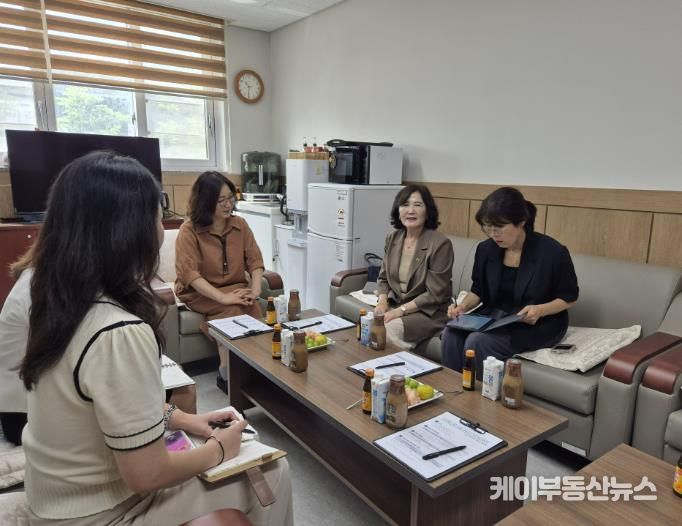 경기도의회 김영희 의원, 오산 삼미초 찾아 교육현안 청취...