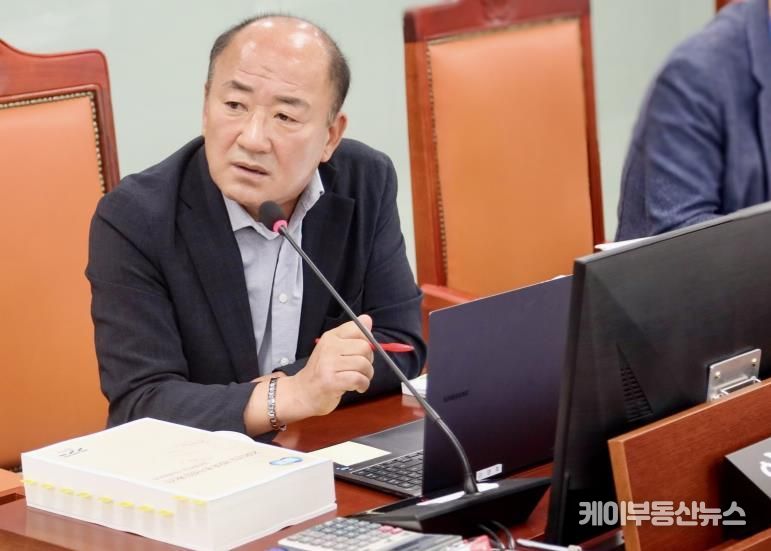 경기도의회 이영희의원, 집행률 5%, 신규 사업 무산...행정 신뢰 스스로 무너뜨려 지적