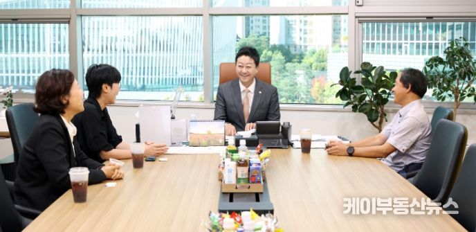 김진경 의장, 시흥시 이동노동자 이동 쉼터 확충 논의