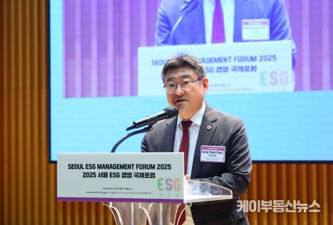 축사 하고 있는 박상혁 교육위원장
