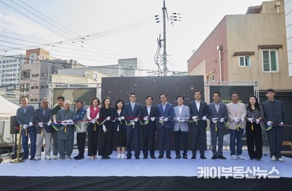 왼쪽부터 정장선 평택시장, 손철승 ㈜SK가스 부사장