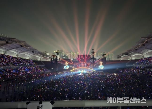 고양종합운동장에서 열린 콜드플레이 내한공연(사진 제공=라이브네이션코리아)