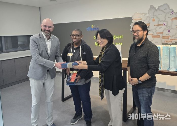 신미숙 의원, 美조지아주 경제사절단 만나…경기도 우수 소공인 제품 사례 공유