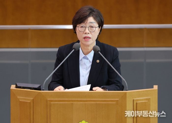 경기도의회 건설교통위원회 박옥분 의원(더불어민주당, 수원2)