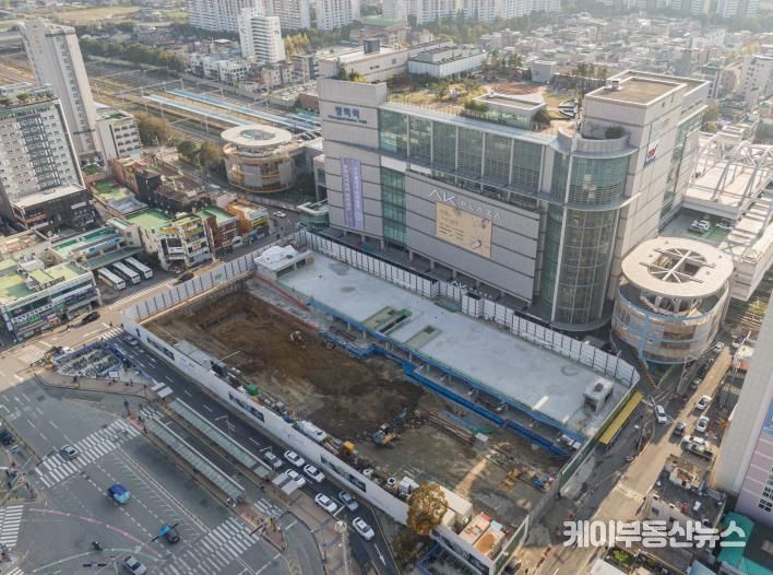 공사 진행 중인 평택역 앞 모습