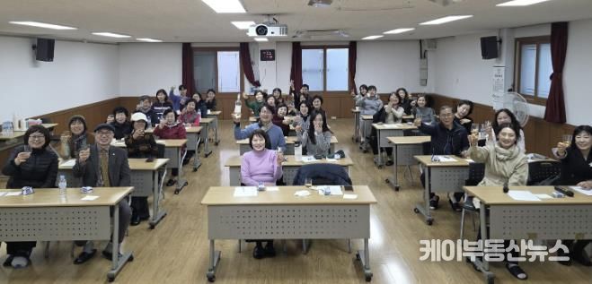 수원시 팔달구 우만2동 주민자치회, 재능기부 '쏙쏙특강' 개최