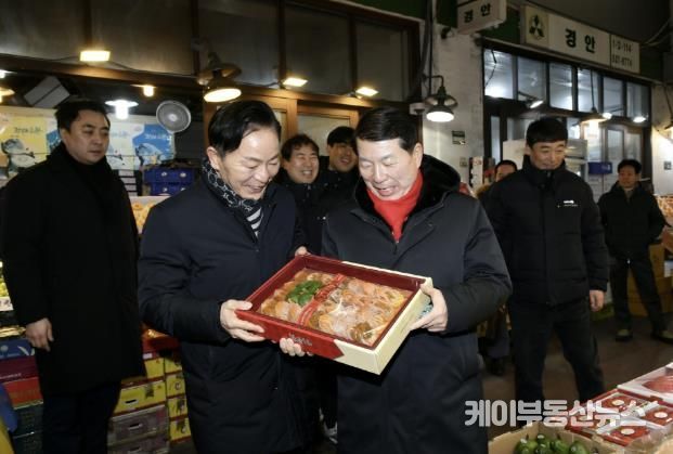 백경현 구리시장, 설맞이“구리농수산물도매시장” 장보기 행사