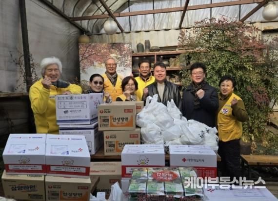 며칠간 우려낸 온기, 양평군 용문면 대한적십자봉사회 명절 꾸러미 40가구에 전달