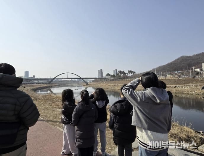 동두천시 남산모루 작은도서관, 따뜻해진 2월 겨울 철새 관찰 프로그램 진행