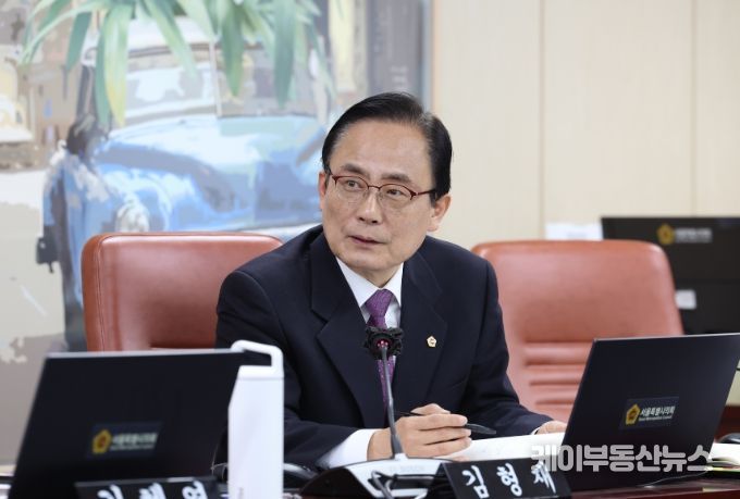 김형재 부위원장이 2026년 3월 9일 문화체육관광위에서 현안관련 질의를 하고 있다.