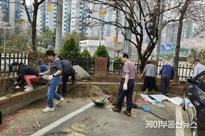 수원시 장안구 정자2동 기로경로당, 봄맞이 화단정비